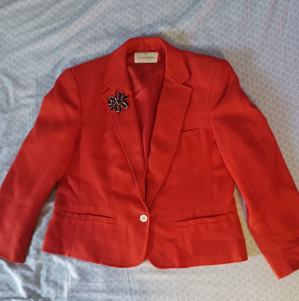 Evan Picone womens 10 red blazer with flower brooch